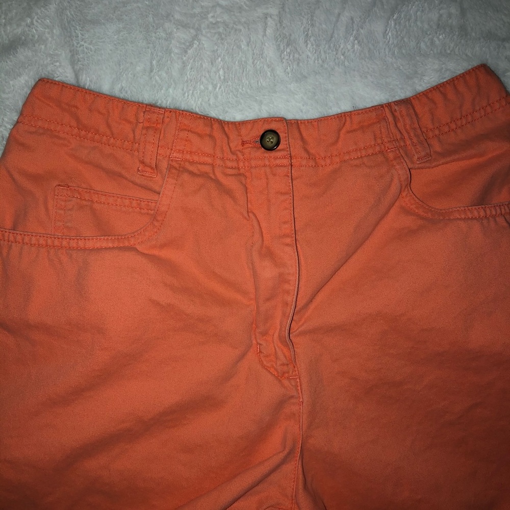 Shorts - Picture 2 of 3